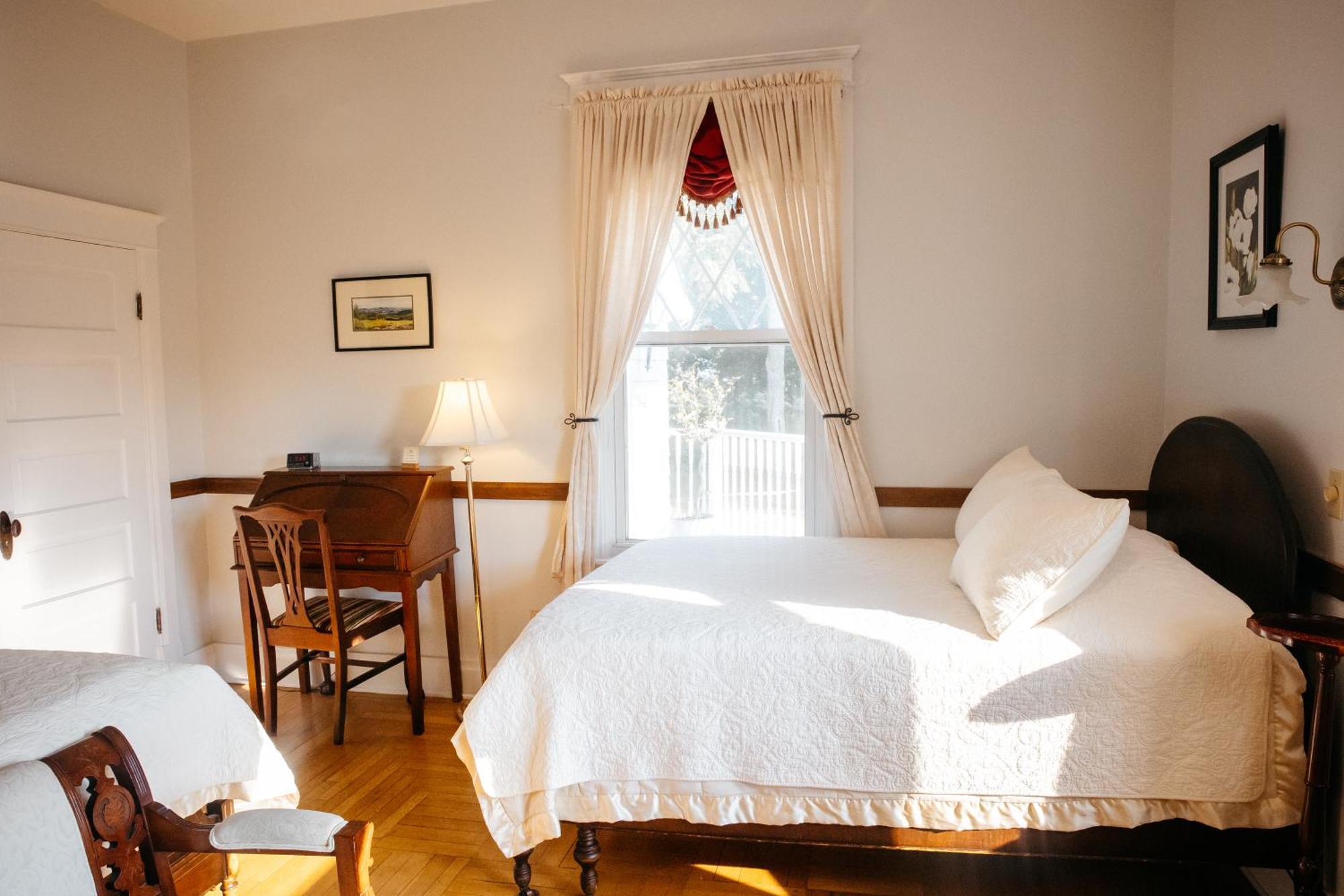 Friendly City Inn B&B Harrisonburg Exteriör bild