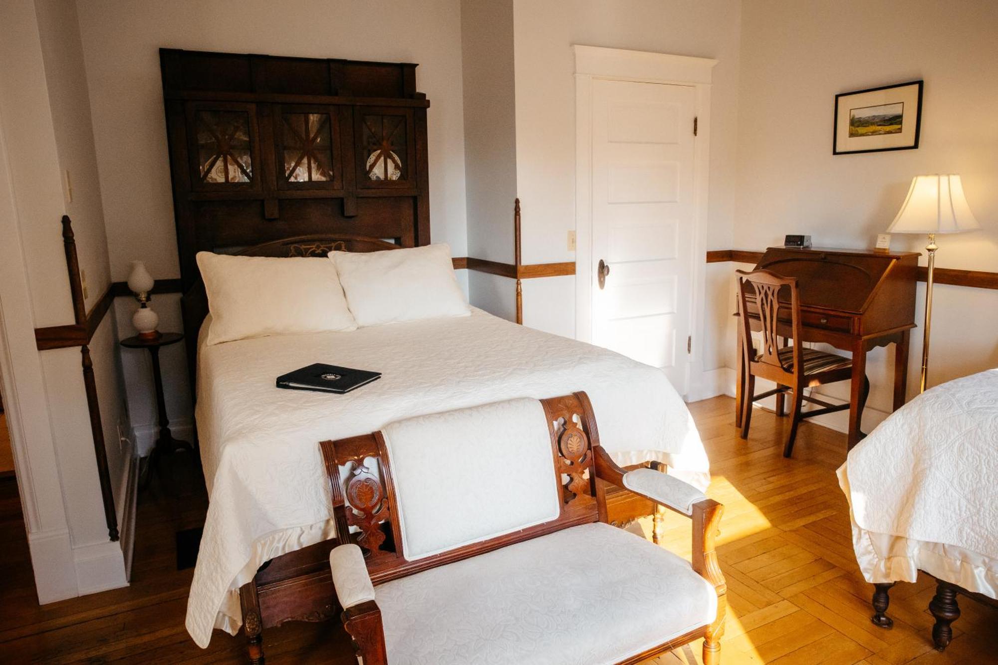 Friendly City Inn B&B Harrisonburg Exteriör bild